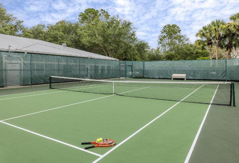 هتل Marriott's Cypress Harbour Villas