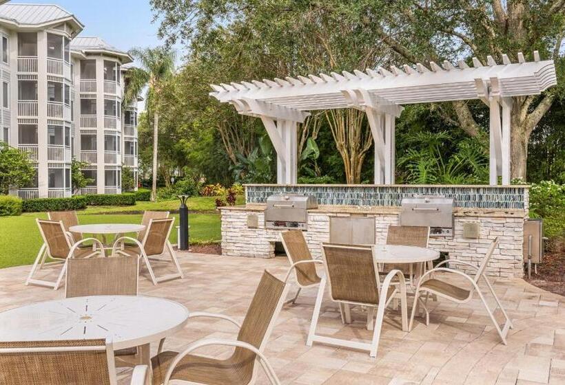 هتل Marriott's Cypress Harbour Villas