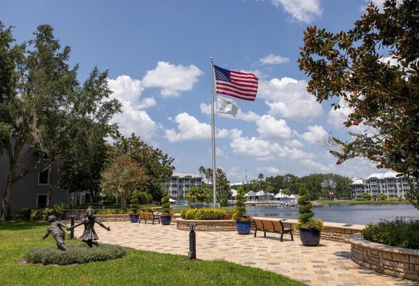 هتل Marriott's Cypress Harbour Villas