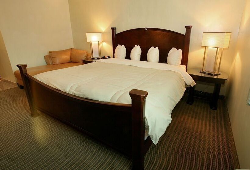 فندق Marvin S Garden Inn