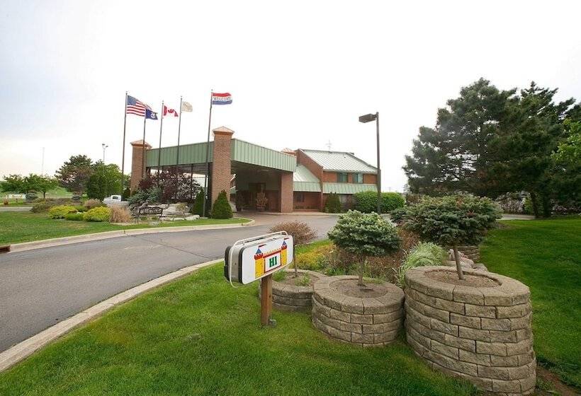 فندق Marvin S Garden Inn