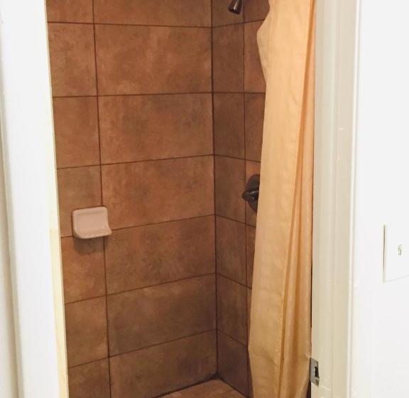 فندق Masters Inn