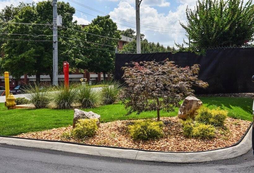 فندق Masters Inn Tucker