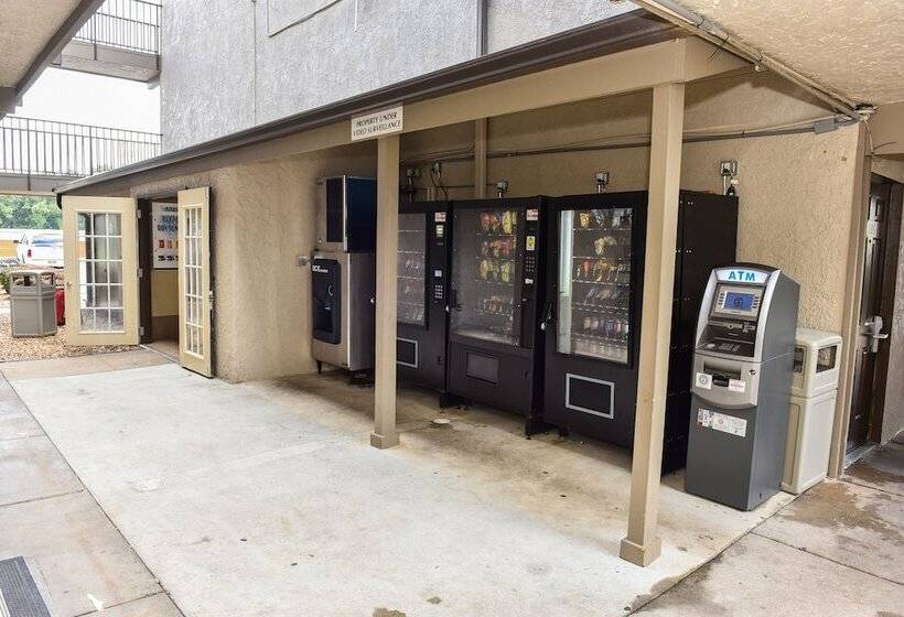 فندق Masters Inn Tucker