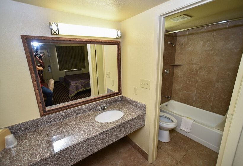 فندق Masters Inn Tucker