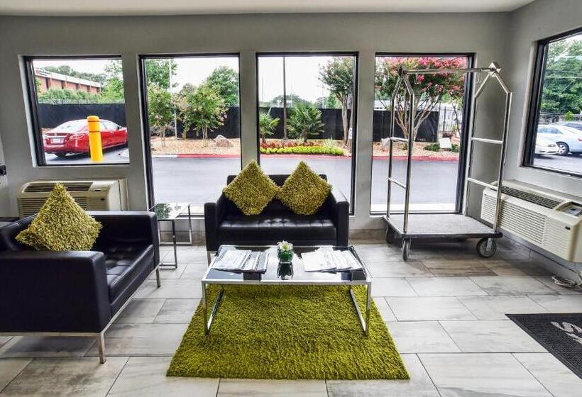 فندق Masters Inn Tucker