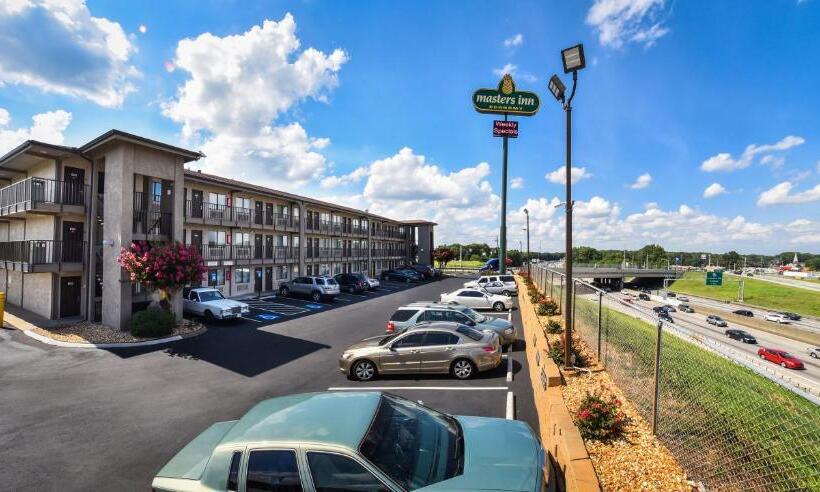 فندق Masters Inn Tucker