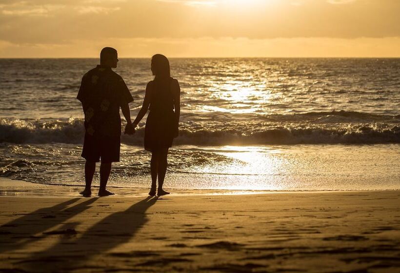Отель Maui Coast