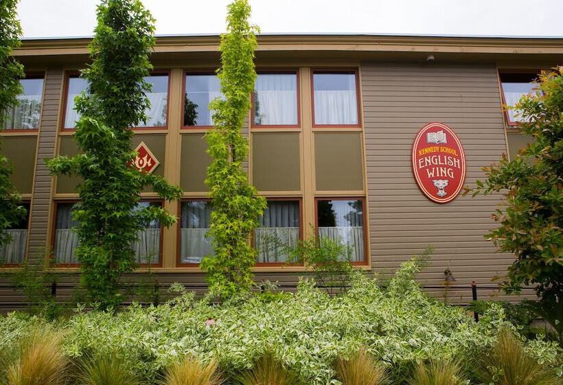 هتل Mcmenamins Kennedy School