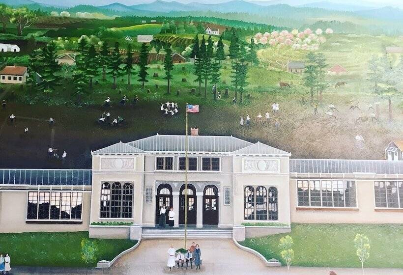 هتل Mcmenamins Kennedy School