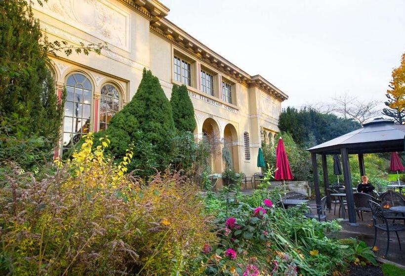 هتل Mcmenamins Kennedy School