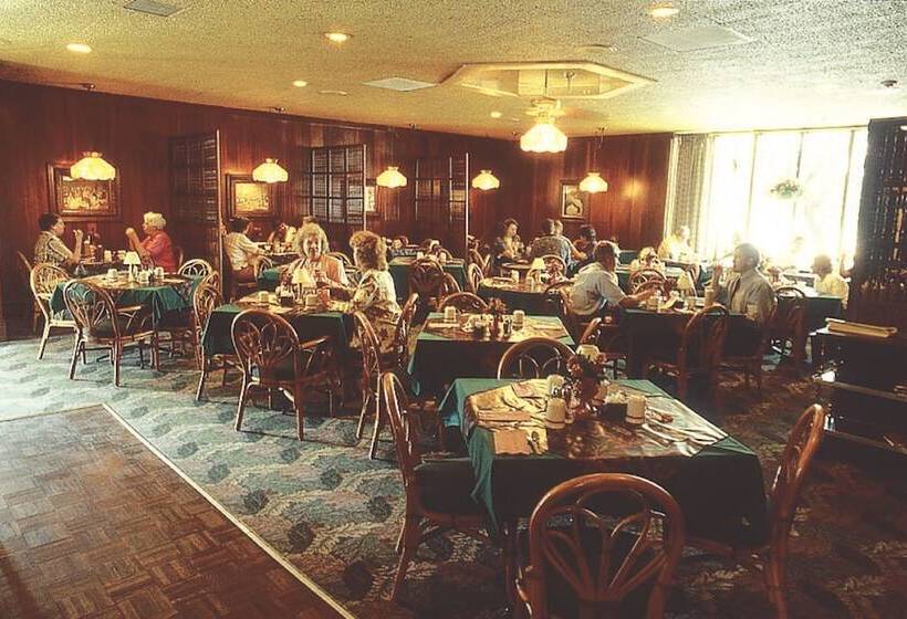 فندق Meadow Court Inn  Ithaca