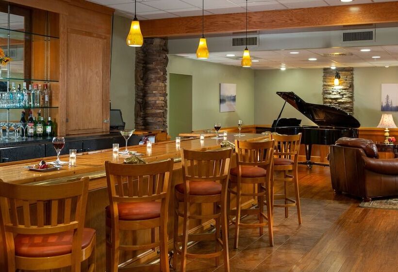 فندق Meadowbrook Inn