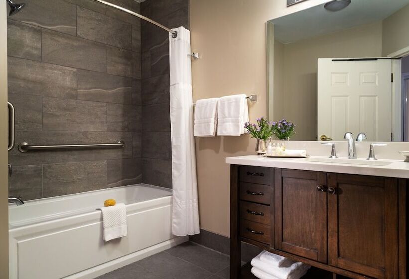 فندق Meadowbrook Inn