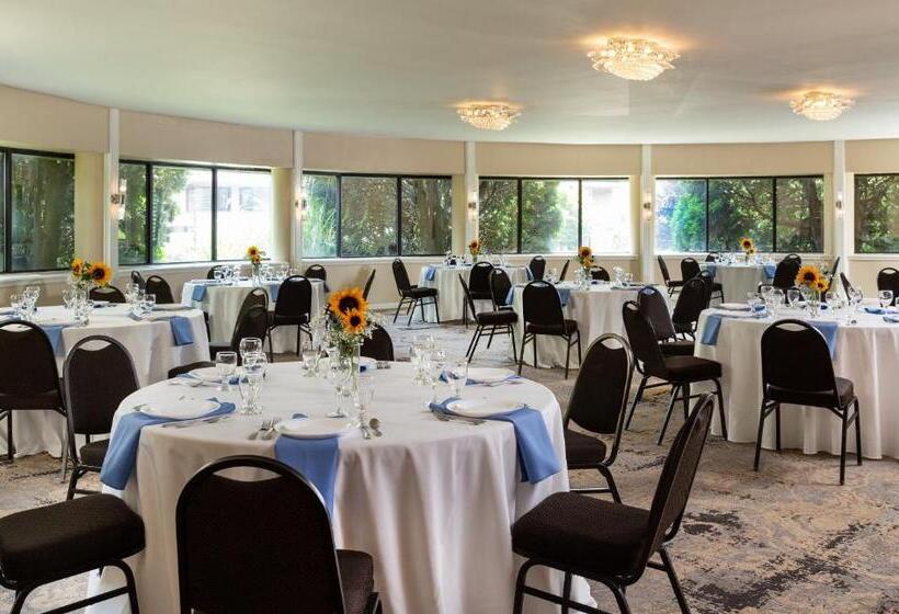 فندق Meadowbrook Inn