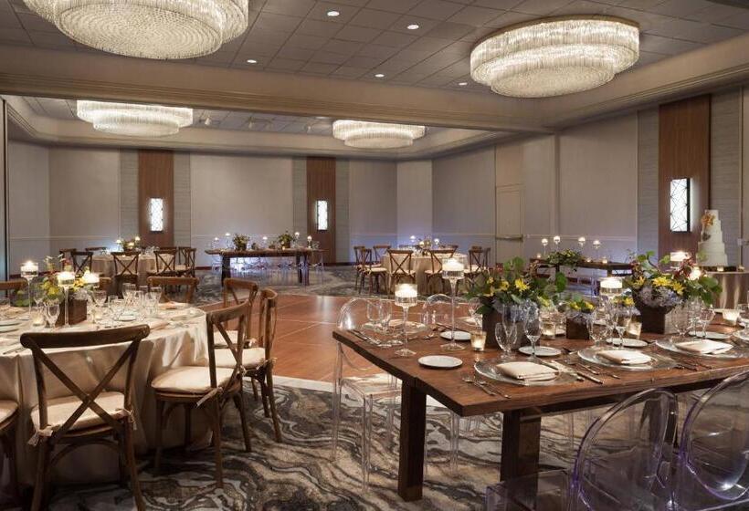 בית מלון כפרי Miami Airport Marriott