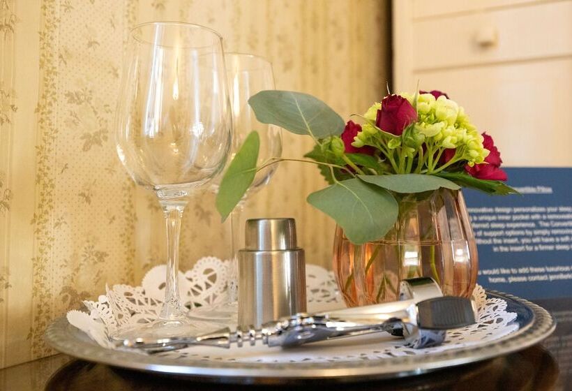 בית מלון כפרי Mill Rose Inn