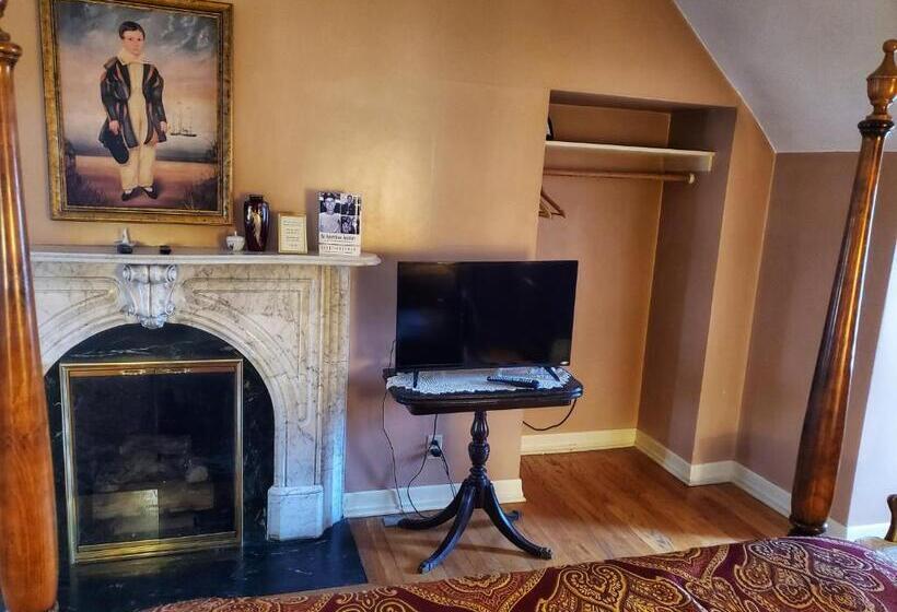 فندق Montague Inn Bed & Breakfast