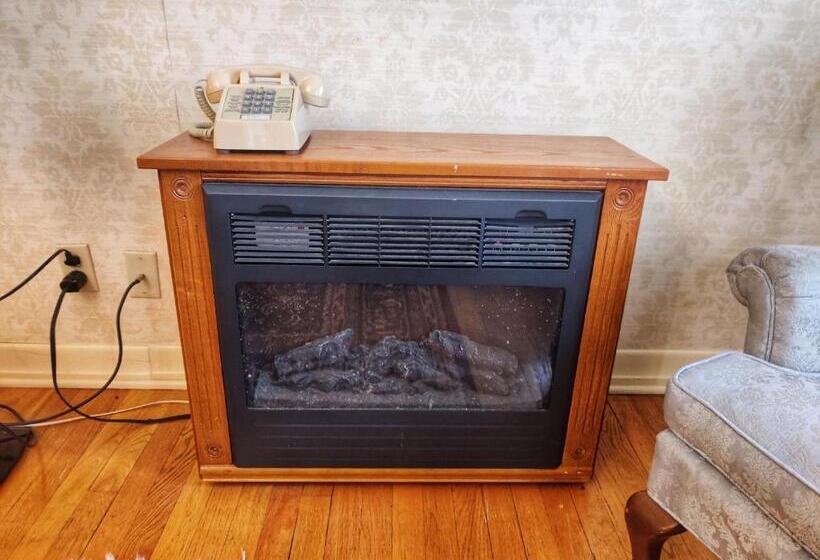 فندق Montague Inn Bed & Breakfast