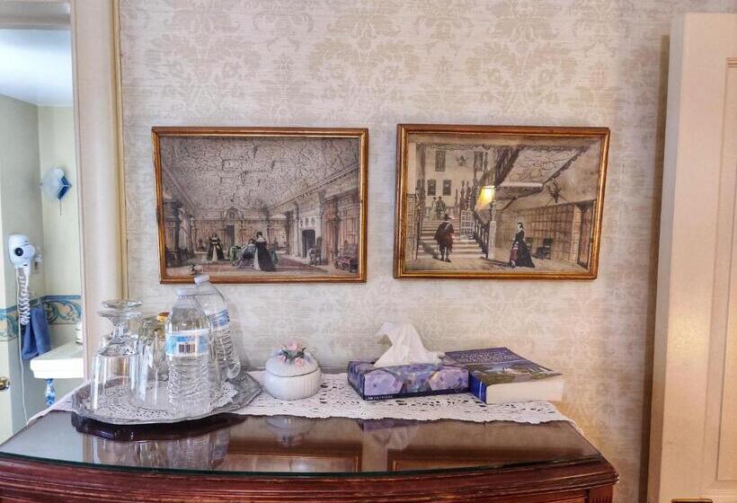 فندق Montague Inn Bed & Breakfast