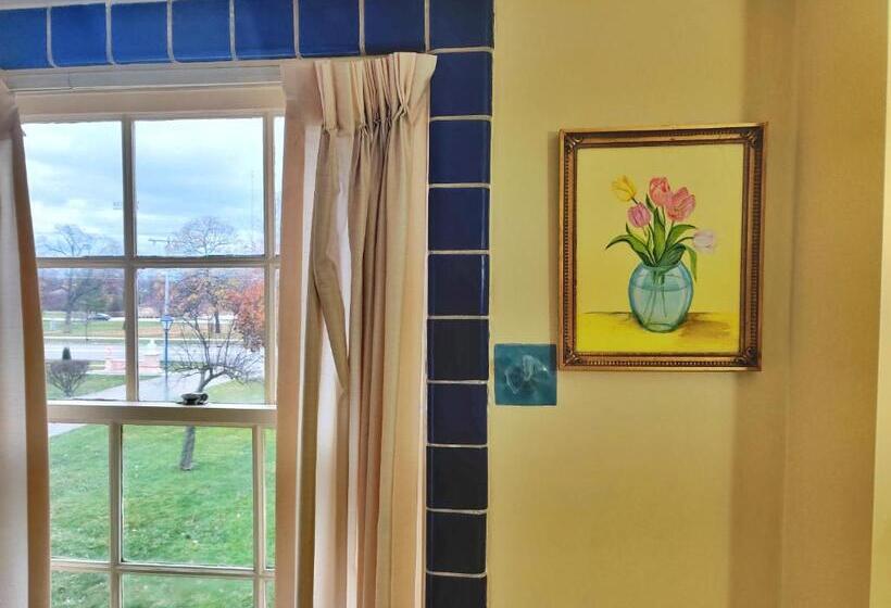 فندق Montague Inn Bed & Breakfast