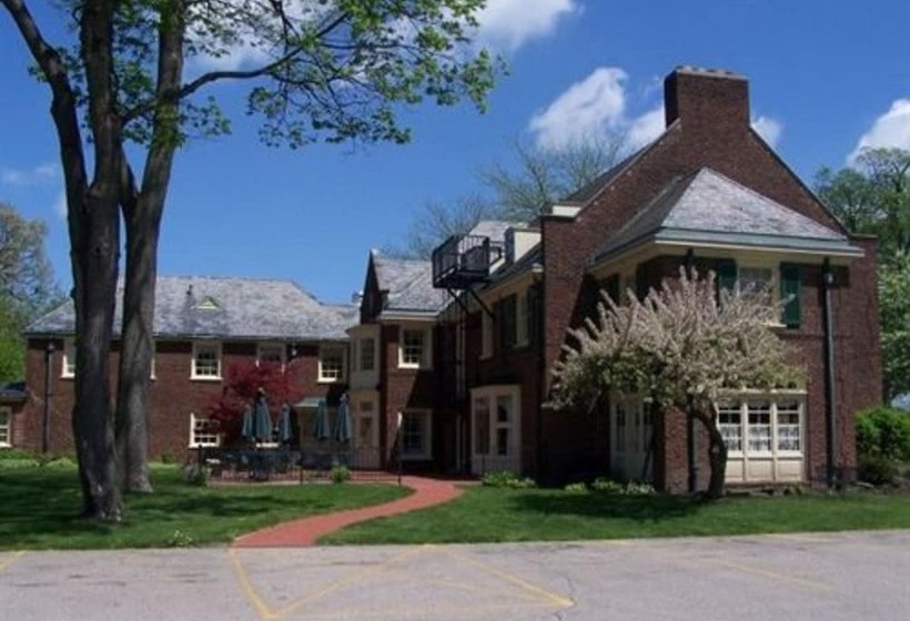 فندق Montague Inn Bed & Breakfast