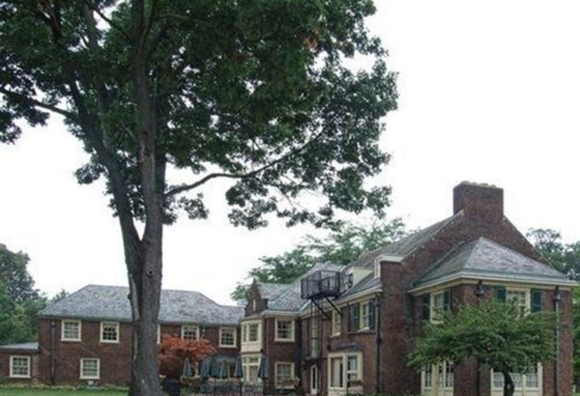 فندق Montague Inn Bed & Breakfast