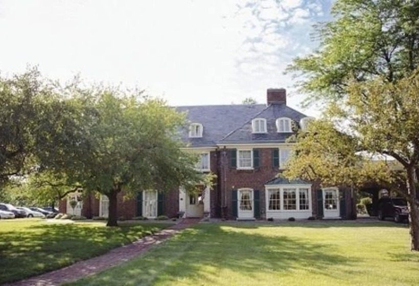 فندق Montague Inn Bed & Breakfast