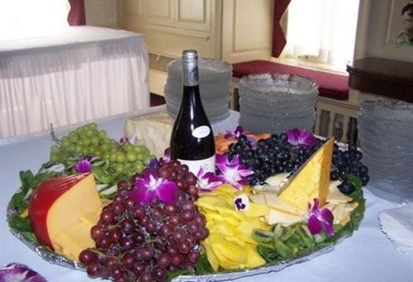 فندق Montague Inn Bed & Breakfast