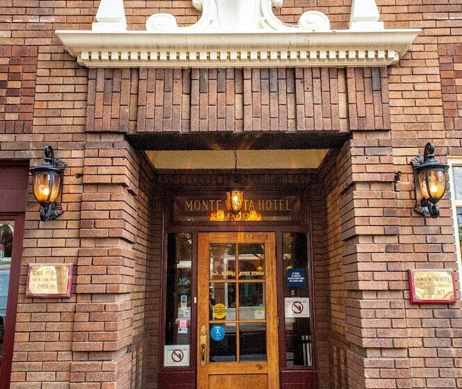 בית מלון כפרי Monte Vista