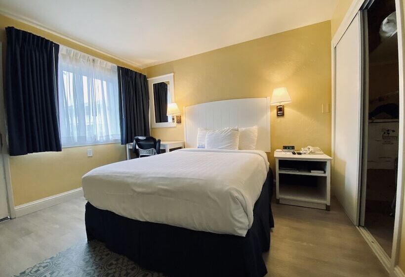 فندق Monterey Bay Lodge