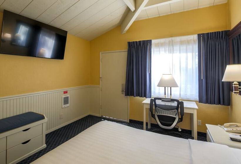 فندق Monterey Bay Lodge