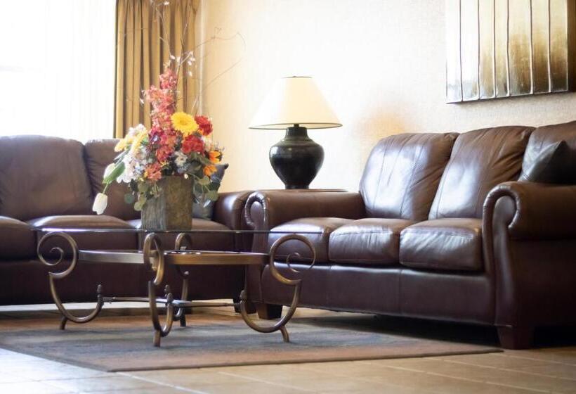 فندق Monument Inn & Suites