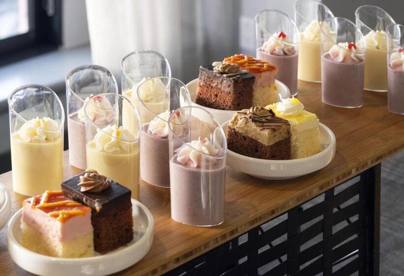 Отель Oakland Marriott City Center