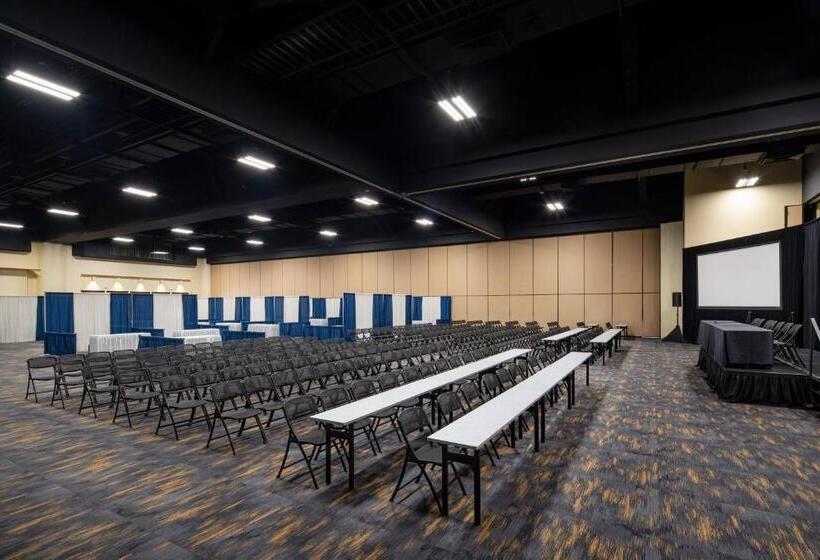 Отель Oakland Marriott City Center