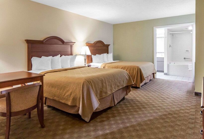 هتل Quality Inn & Suites At Dollywood Lane