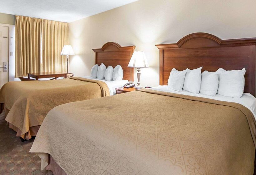 هتل Quality Inn & Suites At Dollywood Lane