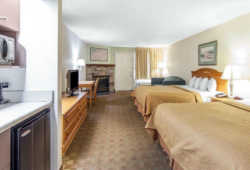 هتل Quality Inn & Suites At Dollywood Lane