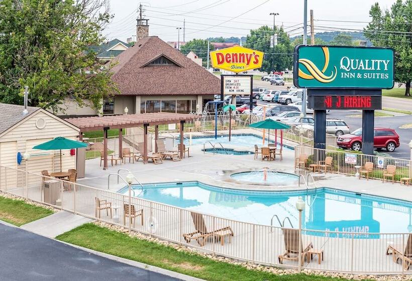 هتل Quality Inn & Suites At Dollywood Lane