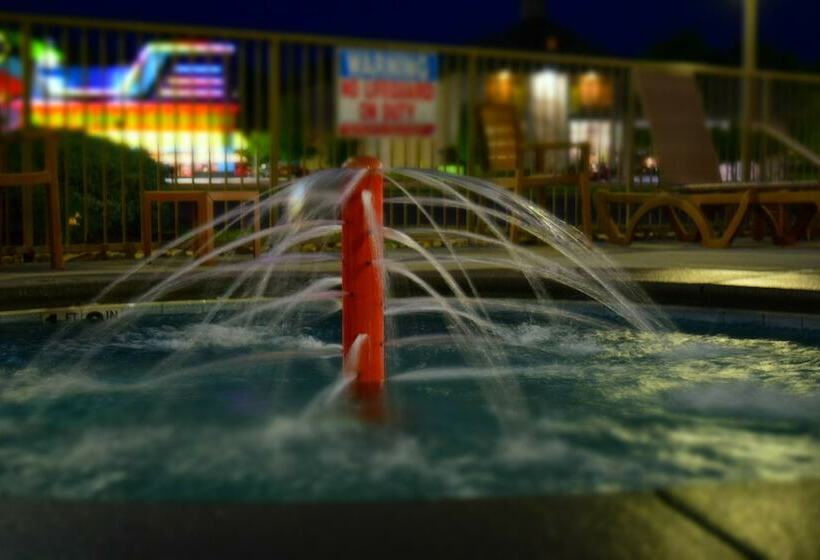 هتل Quality Inn & Suites At Dollywood Lane