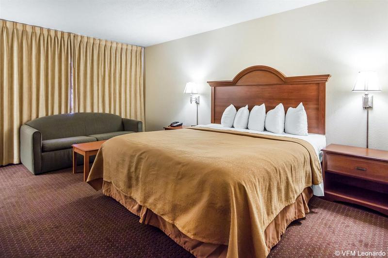 هتل Quality Inn & Suites At Dollywood Lane