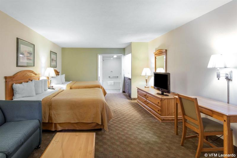 هتل Quality Inn & Suites At Dollywood Lane