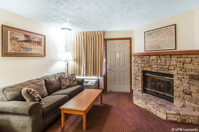 هتل Quality Inn & Suites At Dollywood Lane