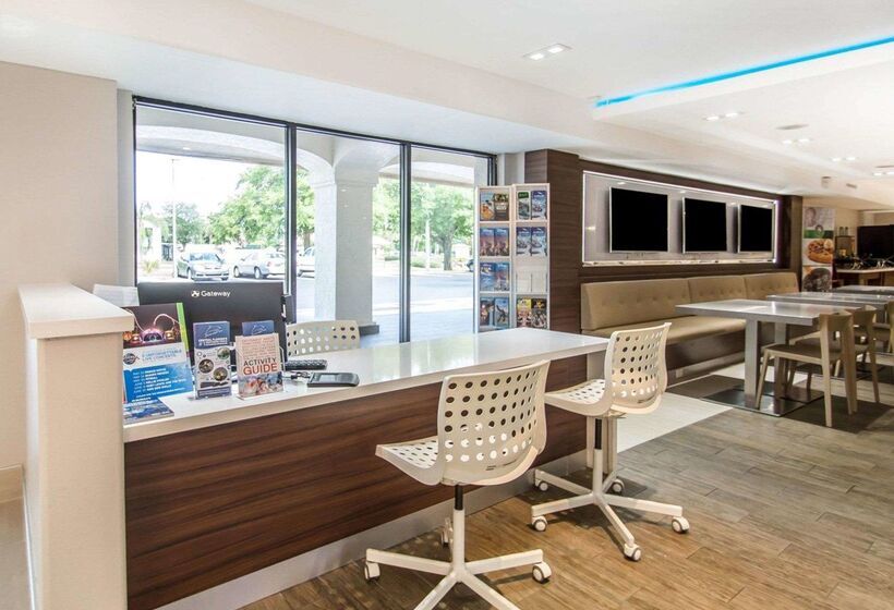 酒店 Quality Inn & Suites By The Parks