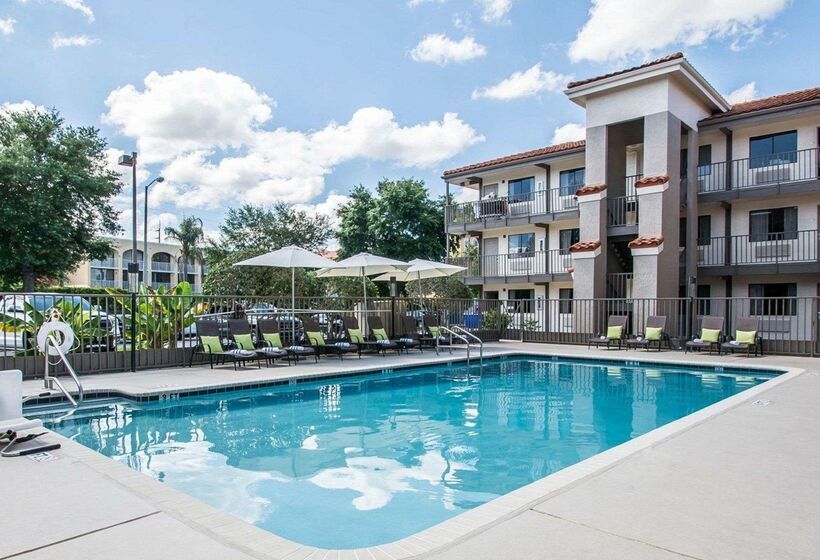 酒店 Quality Inn & Suites By The Parks