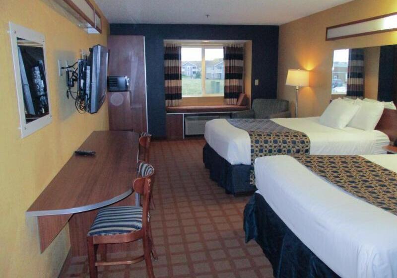 ホテル Quality Inn & Suites Watertown Fort Drum