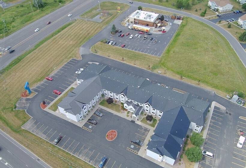 ホテル Quality Inn & Suites Watertown Fort Drum