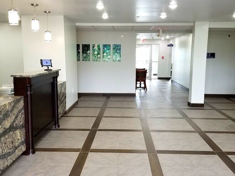 ホテル Quality Inn & Suites Watertown Fort Drum