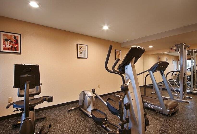 Surestay Hotel By Best Western East Brunswick