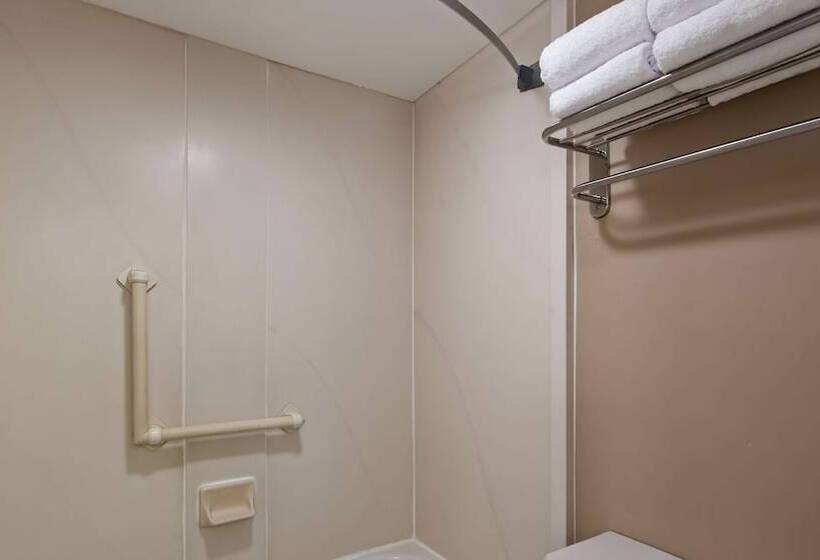 Surestay Hotel By Best Western East Brunswick